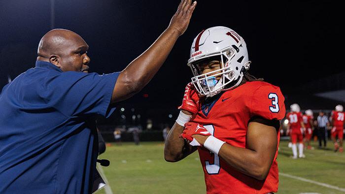 No. 14 ICC falls to No. 6 Holmes after questionable call